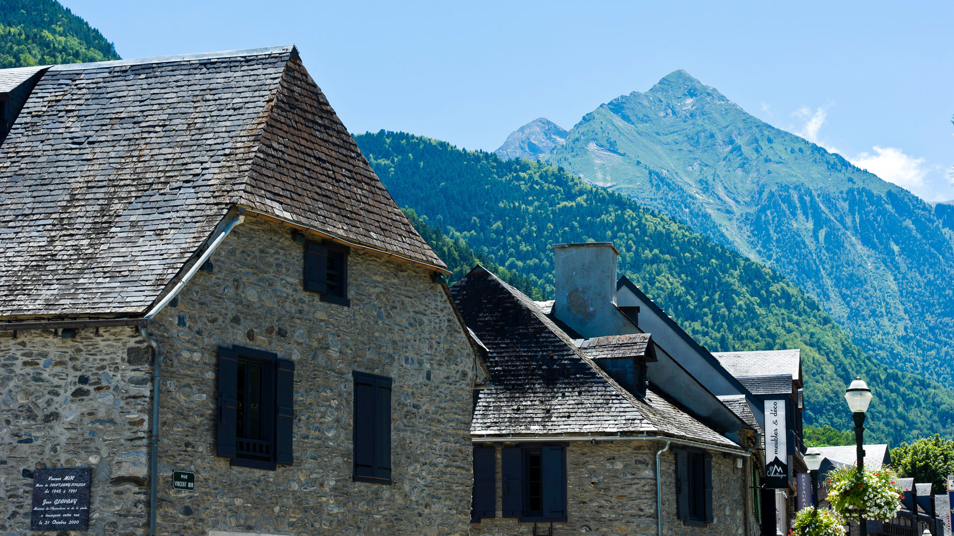 Le village de Saint Lary Soulan dans les Pyrénées